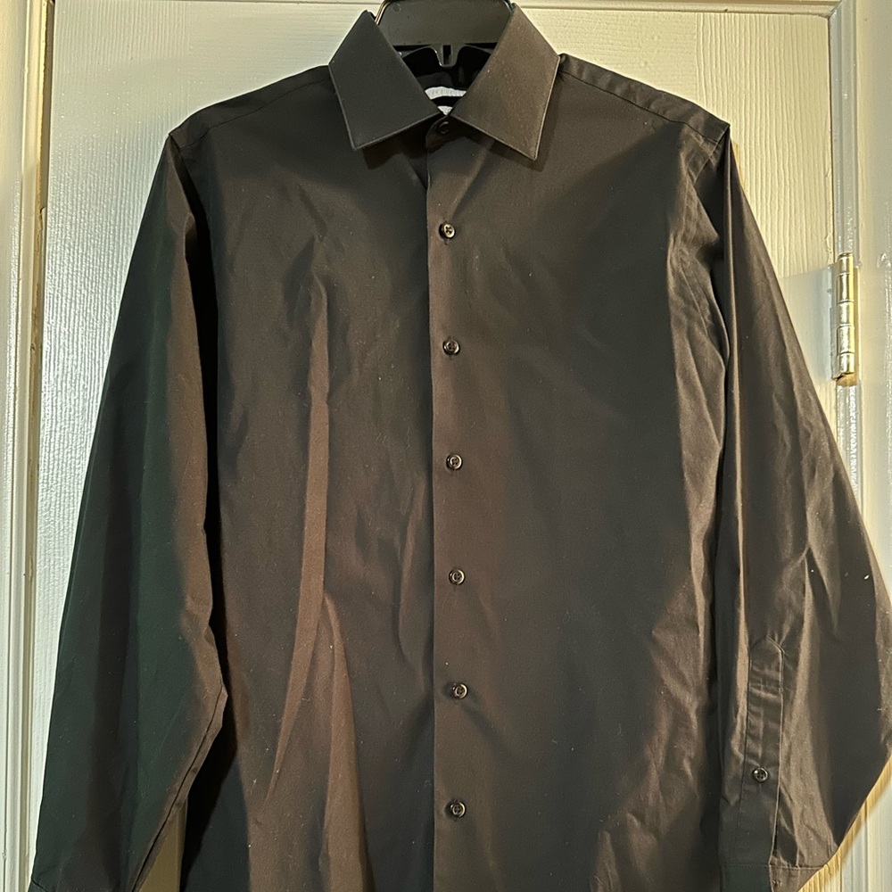 Van Heusen Men's Black Dress Shirt Size Small